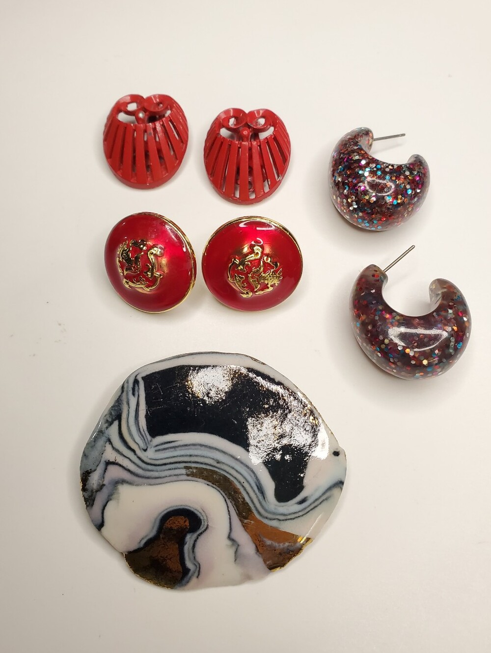 Vtg. Assorted Cotume Earrings And Brooch